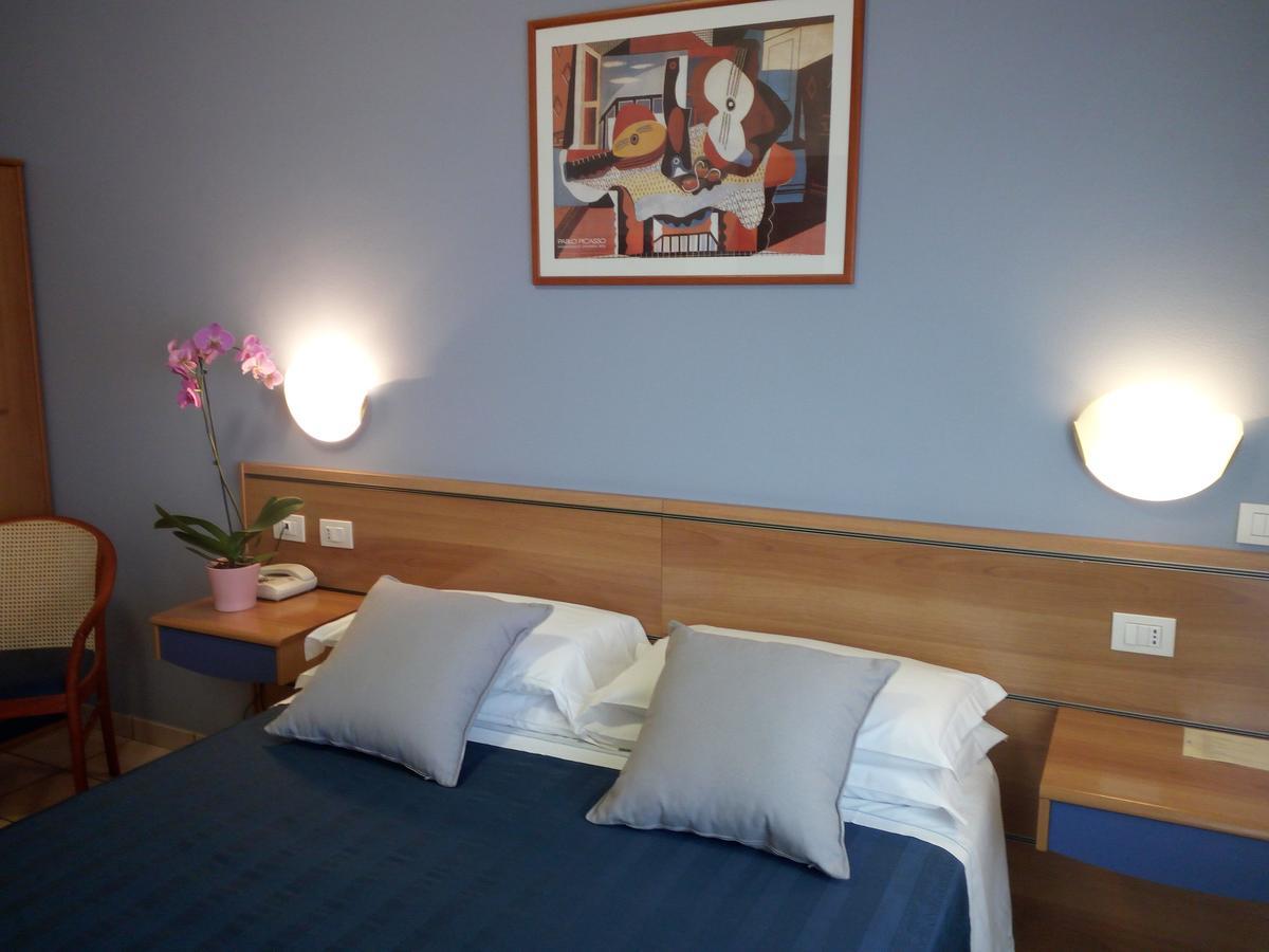Hotel San Lorenzo Pegognaga Kamer foto