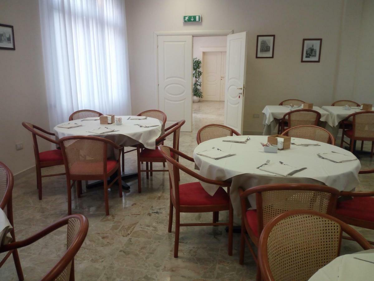 Hotel San Lorenzo Pegognaga Buitenkant foto